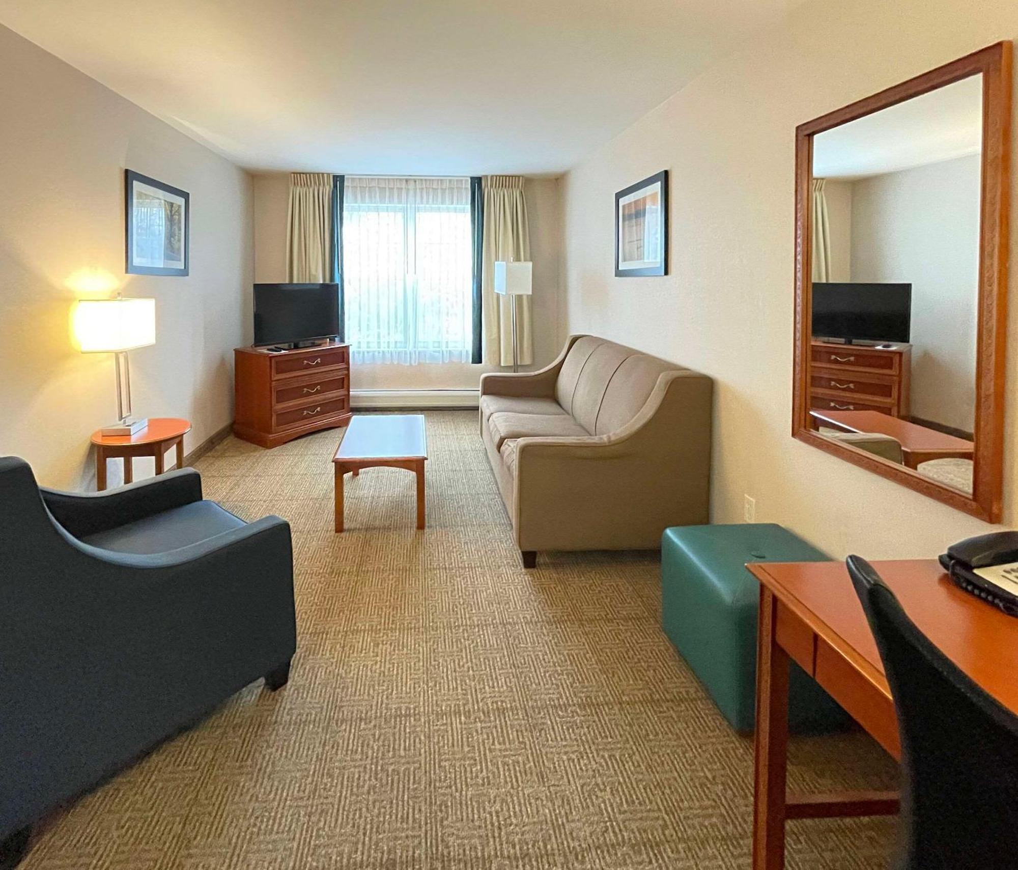 Smart Suites, Ascend Hotel Collection South Burlington Exteriör bild